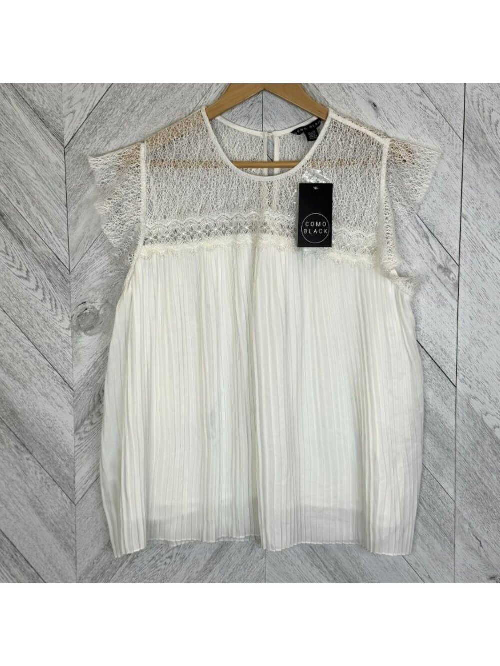 Como Black Pleated Accordion Blouse Womens XL White Short Sleeve Lace Top NWT